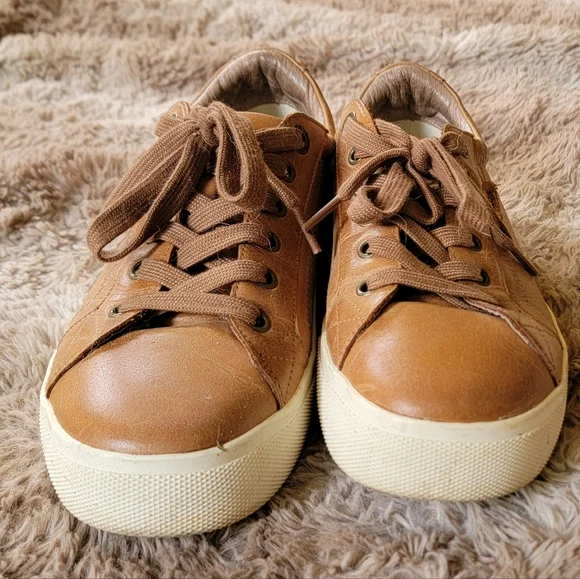 Taos Sneakers - Picture 2 of 3